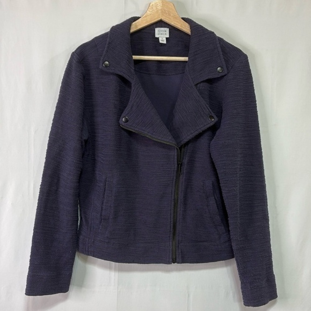 🐸 Peyton Jensen, navy blue knit Moto jacket: